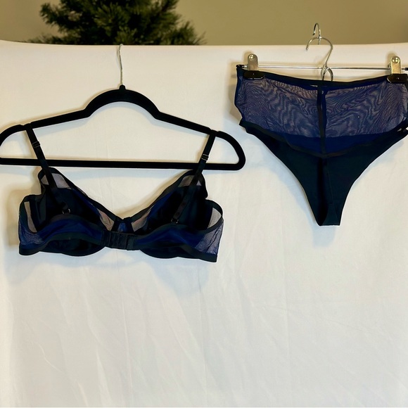 VS Unlined Underwire Demi Mesh Bra - Picture 4 of 5